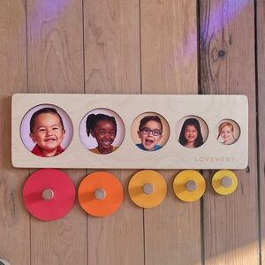 Lovevery Circle of friends puzzle